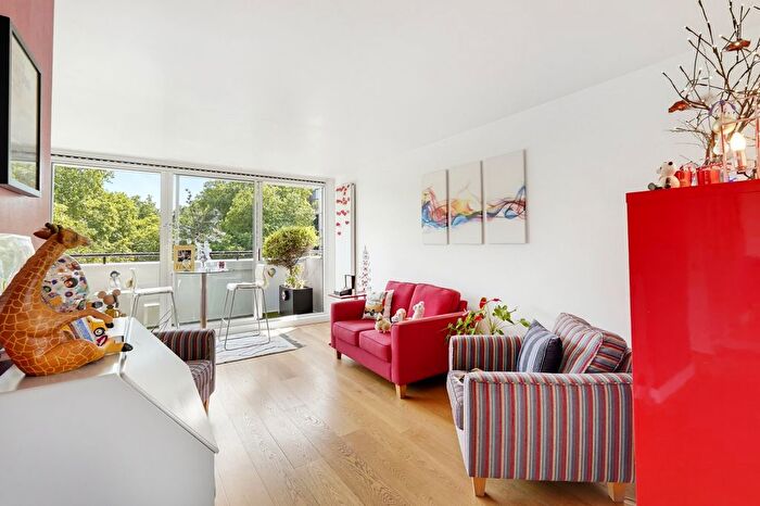 1 Bedroom Flat For Sale In Luxborough Street, London, W1U