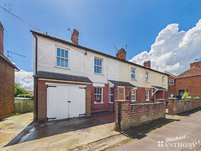3 Bedroom End Of Terrace House For Sale In Church Street, Quainton, Buckinghamshire, HP22