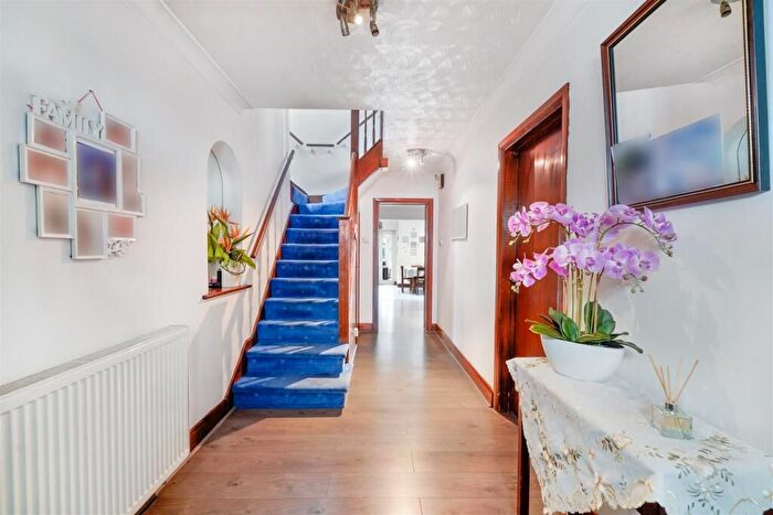 4 Bedroom Detached House For Sale In Wembley, HA0