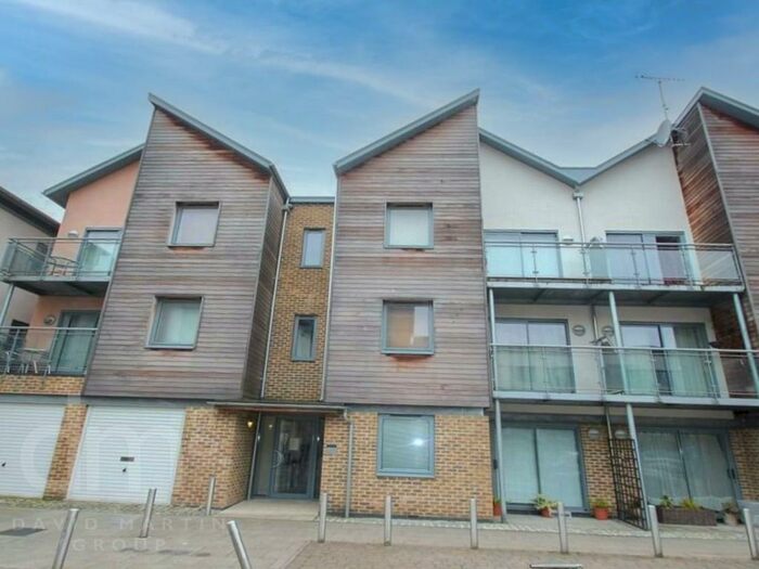 1 Bedroom Apartment To Rent In Marine House, Quayside Drive, CO2