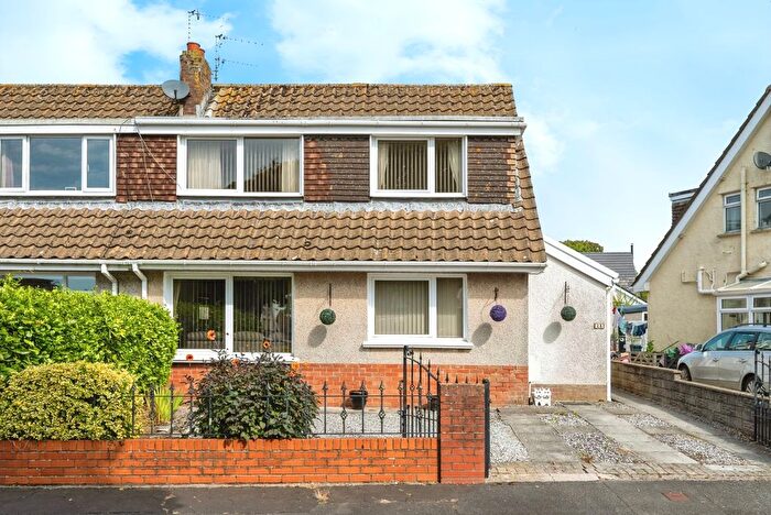 4 Bedroom Semi-Detached House For Sale In Beaufort Drive, Kittle, Swansea, SA3