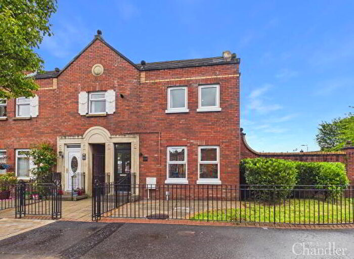 2 Bedroom End Of Terrace House For Sale In Albertbridge Road, Belfast, BT5