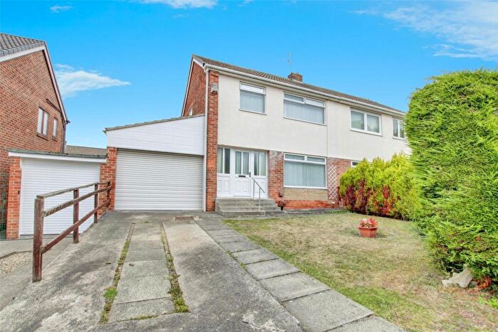 3 Bedroom Semi-Detached House For Sale In Nuns Row, Gilesgate, Durham, DH1
