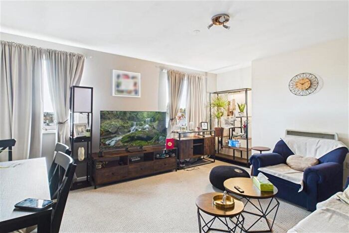 2 Bedroom Property To Rent In Kirkley Lodge, Park Avenue, Newcastle Upon Tyne, NE3