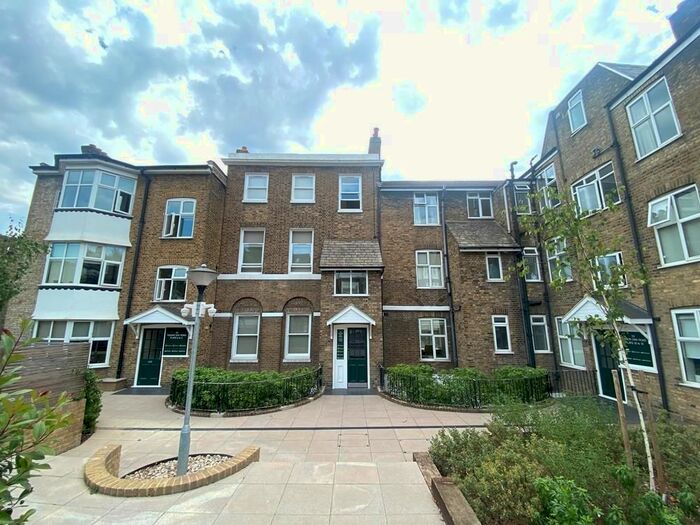 3 Bedroom Flat To Rent In Honor Oak Road, Forest Hill, London, SE23