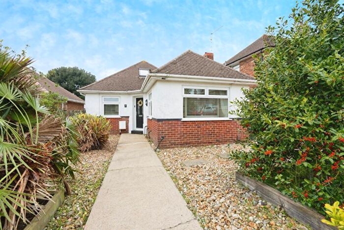 4 Bedroom Detached Bungalow For Sale In Kings Road, Southwick, Brighton, BN42