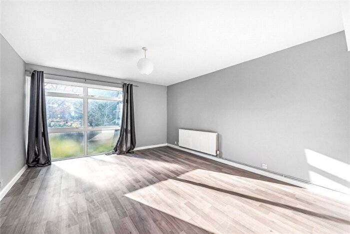 2 Bedroom Apartment To Rent In Essex Court, Hampstead High Street, London, NW3