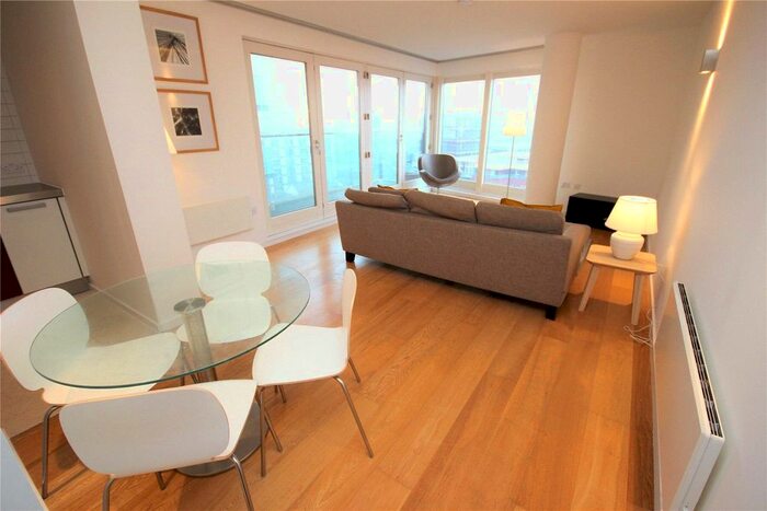 2 Bedroom Flat To Rent In Goulden Street, Manchester, M4