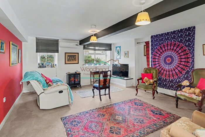 2 Bedroom Flat For Sale In Bridge Street, Raunds, NN9