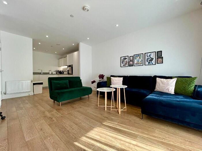 1 Bedroom Flat To Rent In Madeira Street, London, E14