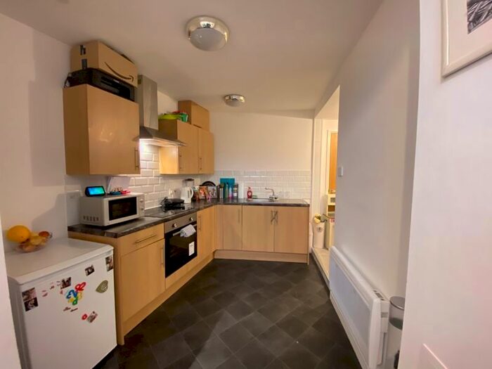 1 Bedroom Flat To Rent In East Row, Rochester, ME1