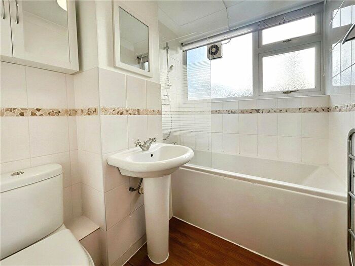 2 Bedroom Apartment To Rent In London Road, Guildford, Surrey, GU1