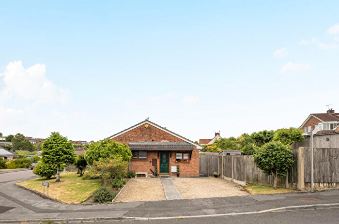 3 Bedroom Bungalow For Sale In Wylye Road, Warminster, BA12