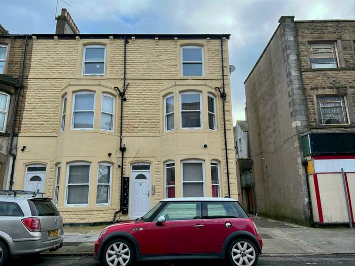 1 Bedroom Flat To Rent In - Claremont Road, Lancaster, Morecambe, LA4