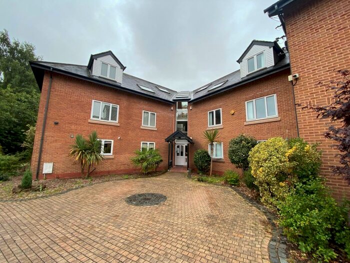 3 Bedroom Apartment To Rent In North Mossley Hill Road, L18