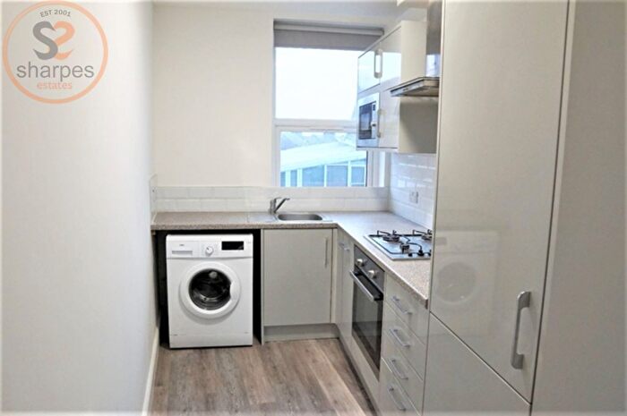 2 Bedroom Flat To Rent In Haydons Road, Wimbledon, London, SW19