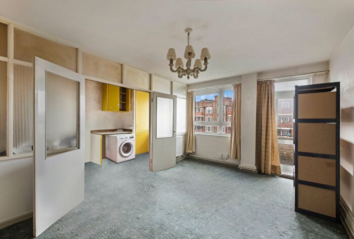 2 Bedroom Flat For Sale In Hardington, Belmont Street, NW1