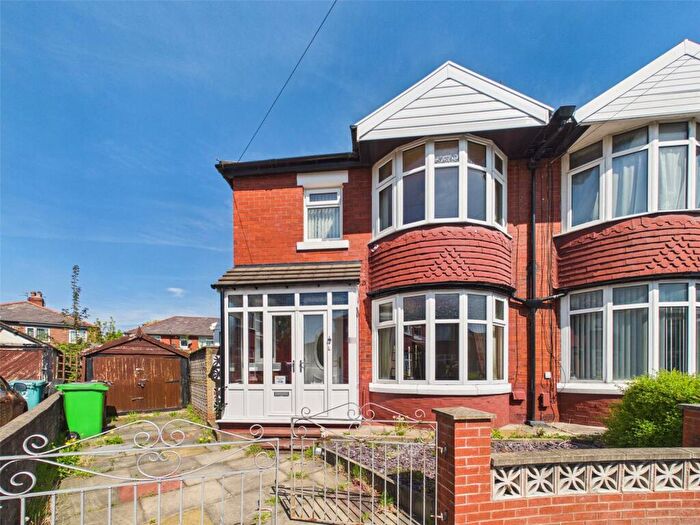 3 Bedroom Semi-Detached House For Sale In Hillcrest Drive, Levenshulme, Manchester, M19