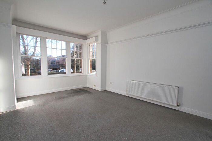 2 Bedroom Flat For Sale In Grange Road, Eastbourne, BN21