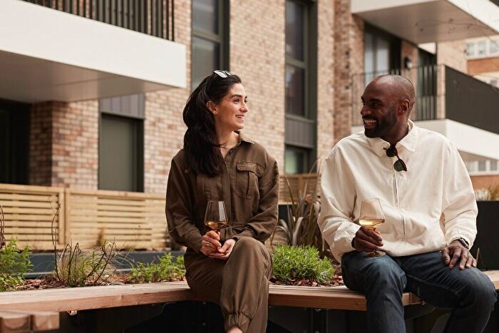 1 Bedroom Apartment To Rent In Apartment, Hove Gardens, Ethel Street, Hove, BN3