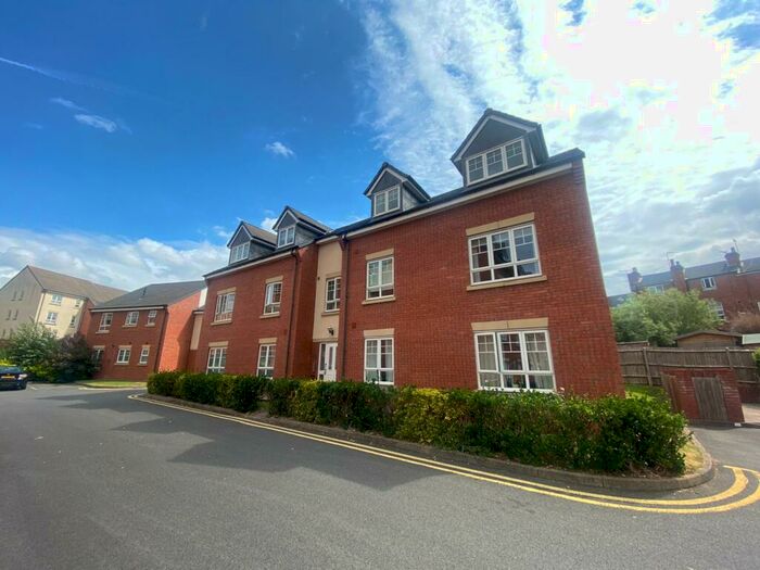 1 Bedroom Apartment To Rent In Wallwin Place, Warwick, CV34