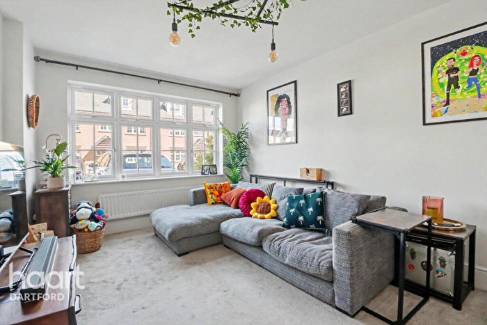 3 Bedroom Semi Detached House For Sale In Emmeline Avenue, Swanscombe, DA10