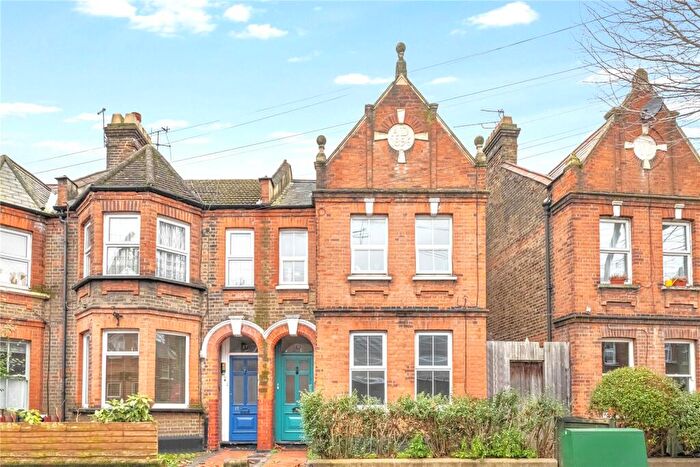 1 Bedroom Flat For Sale In Edward Road, Walthamstow, London, E17