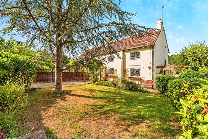 2 Bedroom Semi-detached House For Sale In Calmore Road, Calmore, Southampton, SO40