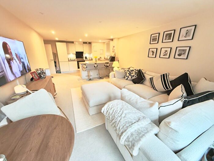 2 Bedroom Apartment To Rent In Bournemouth Road, Poole, Dorset, BH14