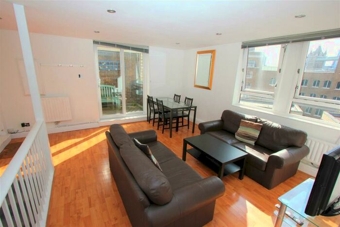 2 Bedroom Duplex To Rent In Burr Close, St Katharine's Docks, Wapping, E1W