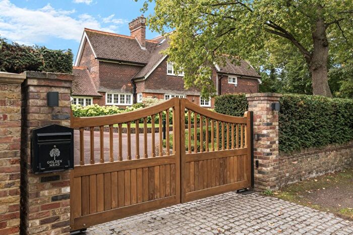 6 Bedroom Detached House For Sale In Mead Road, Chislehurst, Kent, BR7