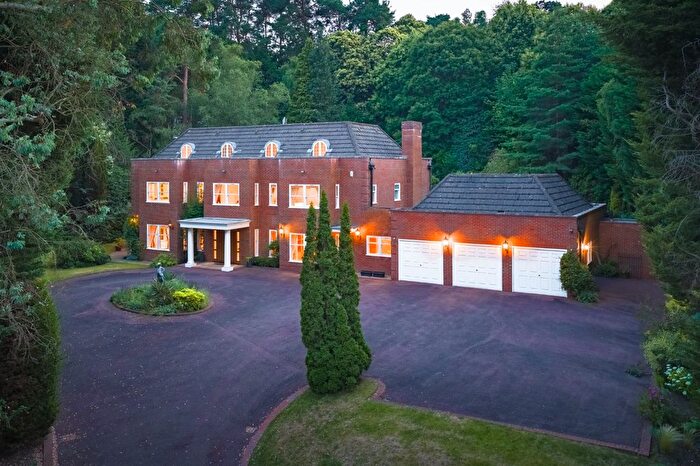 5 Bedroom Detached House For Sale In Abbotswood Drive, St George's Hill, KT13