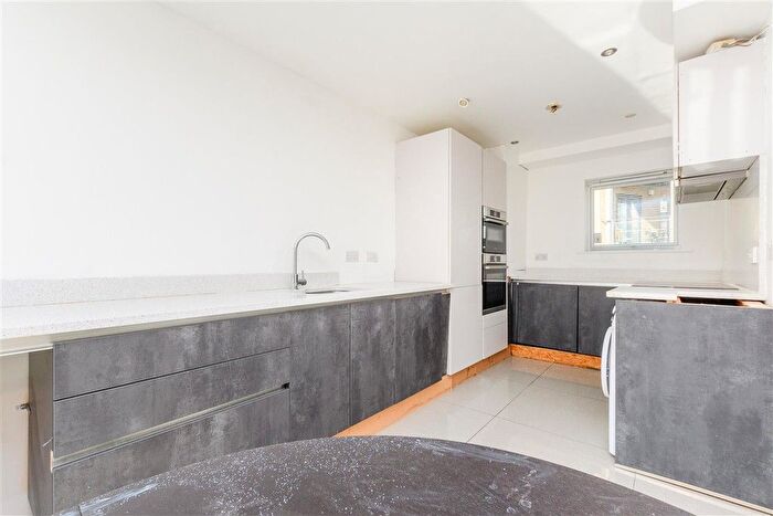3 Bedroom End Terrace House For Sale In Courtyard Mews, Greenhithe, Kent, DA9
