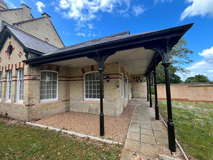 3 Bedroom Apartment For Sale In Kingsley Avenue, Fairfield, Hitchin, SG5