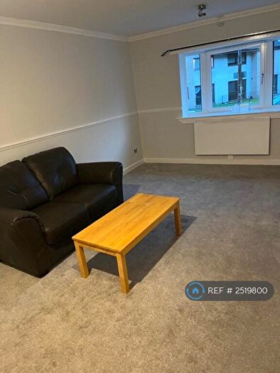 2 Bedroom Flat To Rent In Balcurvie Road, Glasgow, G34