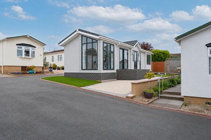 2 Bedroom Park Home For Sale In Cottage Park, Ross-on-Wye, HR9