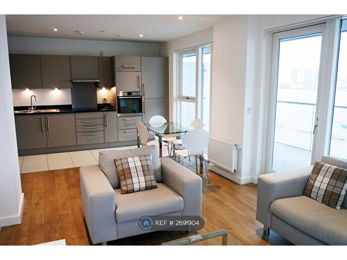 2 Bedroom Flat To Rent In Bessemer Place, London, SE10