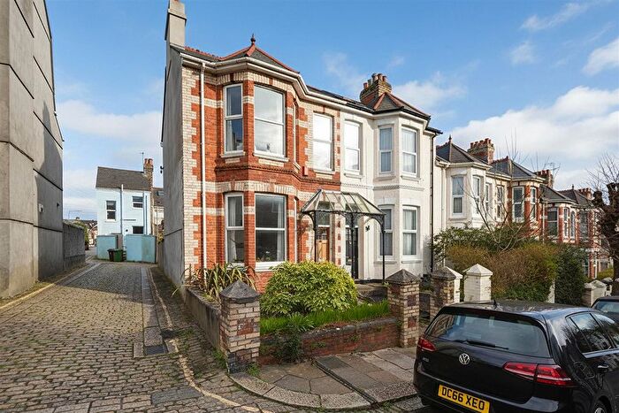 3 Bedroom End Terrace House For Sale In Kingsley Road, Plymouth, PL4
