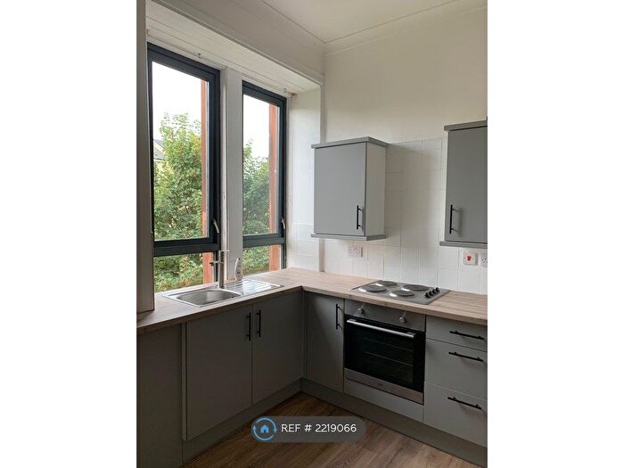 1 Bedroom Flat To Rent In Newlands Road, Glasgow, G44