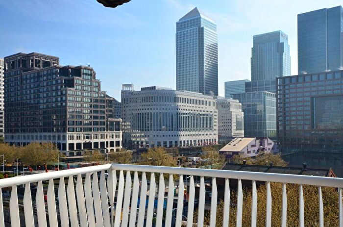 1 Bedroom Flat To Rent In Cascades Tower, Canary Wharf, London, E14