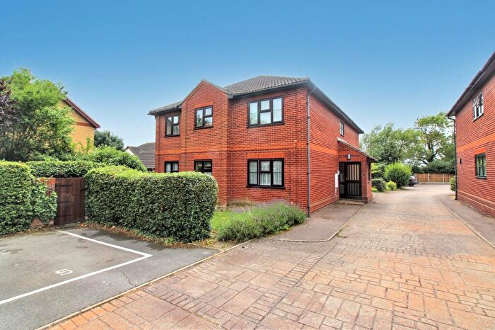 2 Bedroom Ground Maisonette To Rent In Church Road, Chelmsford, CM3