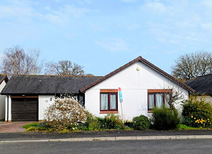3 Bedroom Bungalow For Sale In Mapledene Close, Totnes, TQ9