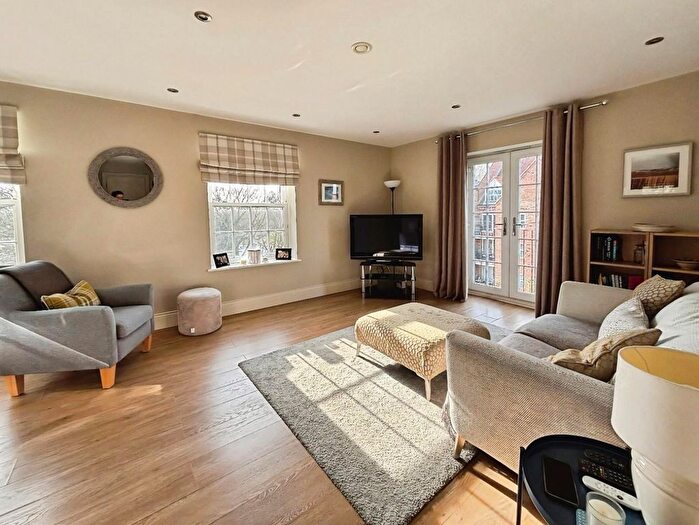 2 Bedroom Flat For Sale In Williams Court, Thirsk, YO7
