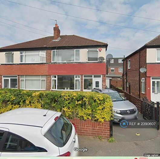 3 Bedroom Semi-Detached House To Rent In Foxwood Grove, Leeds, LS8
