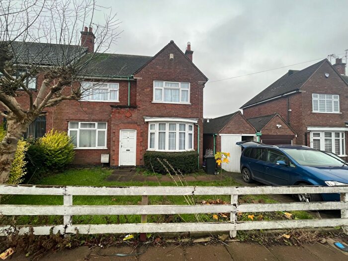 3 Bedroom Semi-detached House To Rent In Kingsway Road, Leicester, LE5