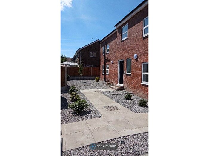 1 Bedroom Flat To Rent In Altofts, Wakefield, WF6