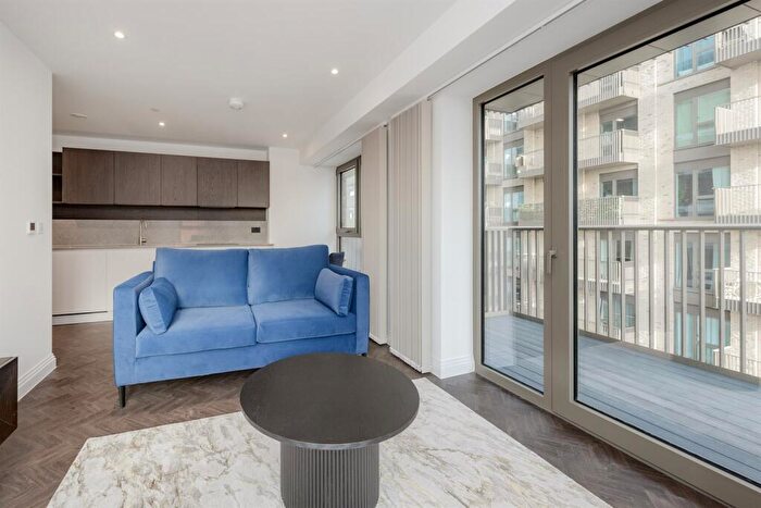 1 Bedroom Apartment To Rent In Halcyon House, Queens Cross, E16