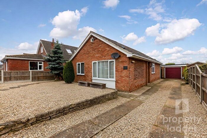 3 Bedroom Detached Bungalow For Sale In Grant Road, Spixworth, Norwich, NR10