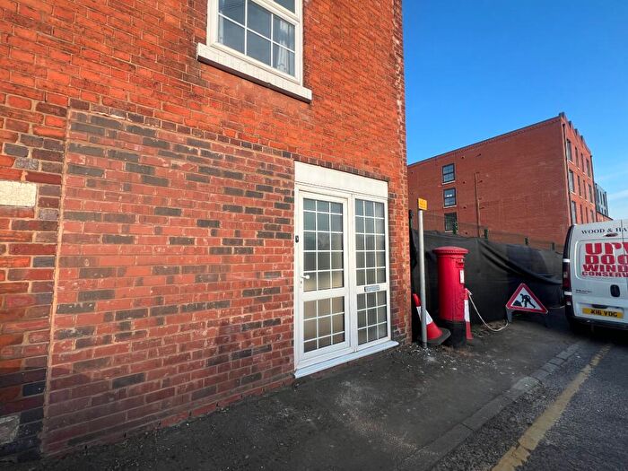 2 Bedroom Flat To Rent In Bromsgrove Road, Redditch, B97