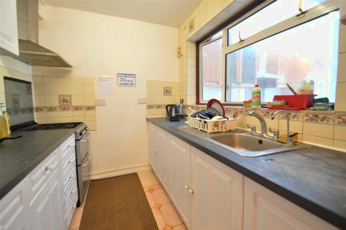 1 Bedroom Semi-Detached House To Rent In Laggan Road, Maidenhead, Berkshire, SL6